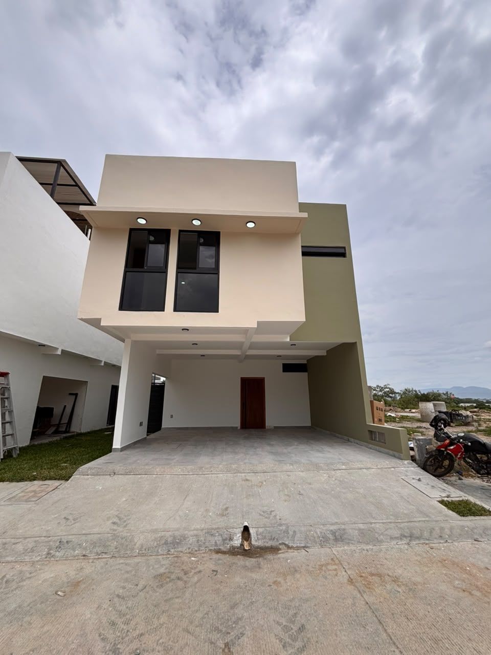 RESIDENCIAL LOMAS DE SAN AGUSTIN RESIDENCIA