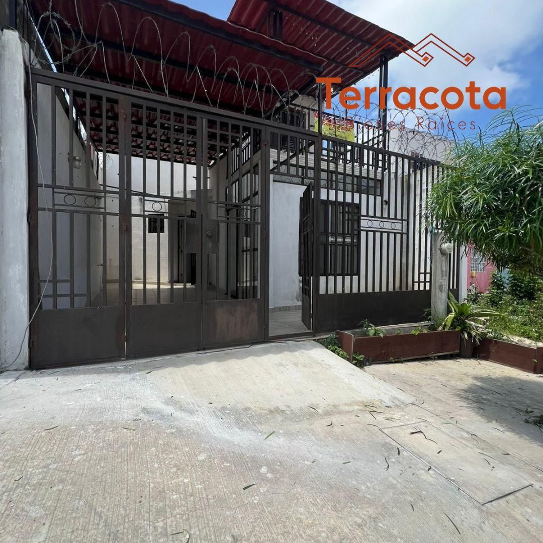 CASA JARDINES DEL PEDREGAL